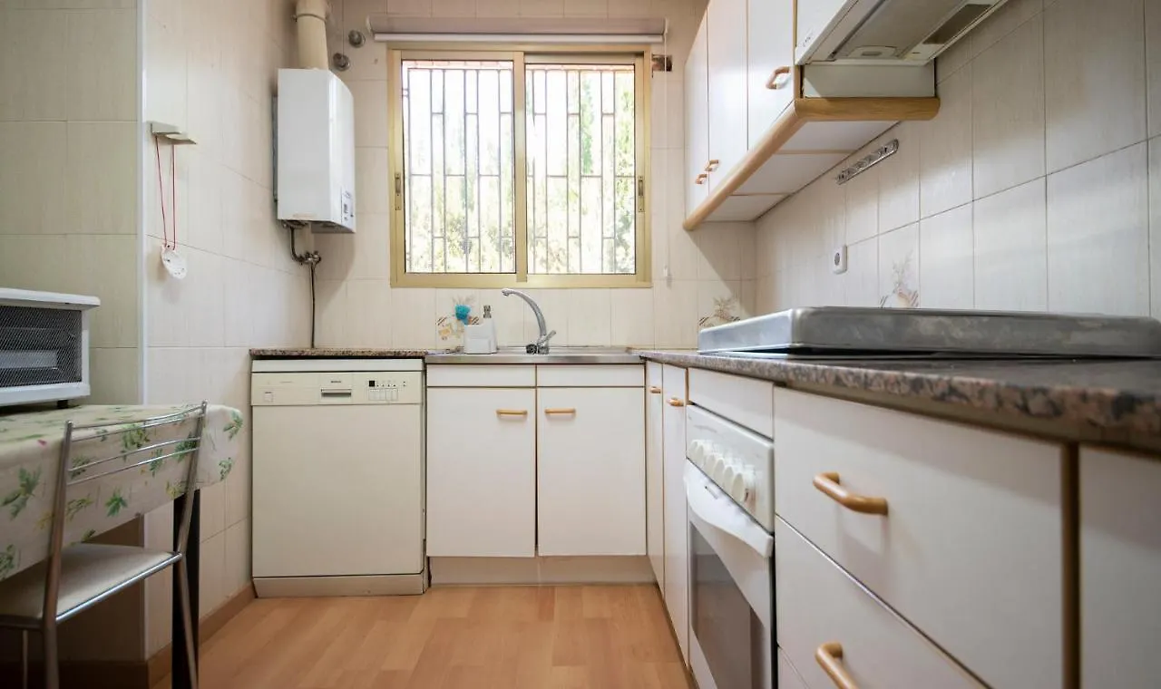 Tarracohomes, Th156 Casa Roser Familiar Y Con Piscina Compartida Tarragona 0*,  Spain
