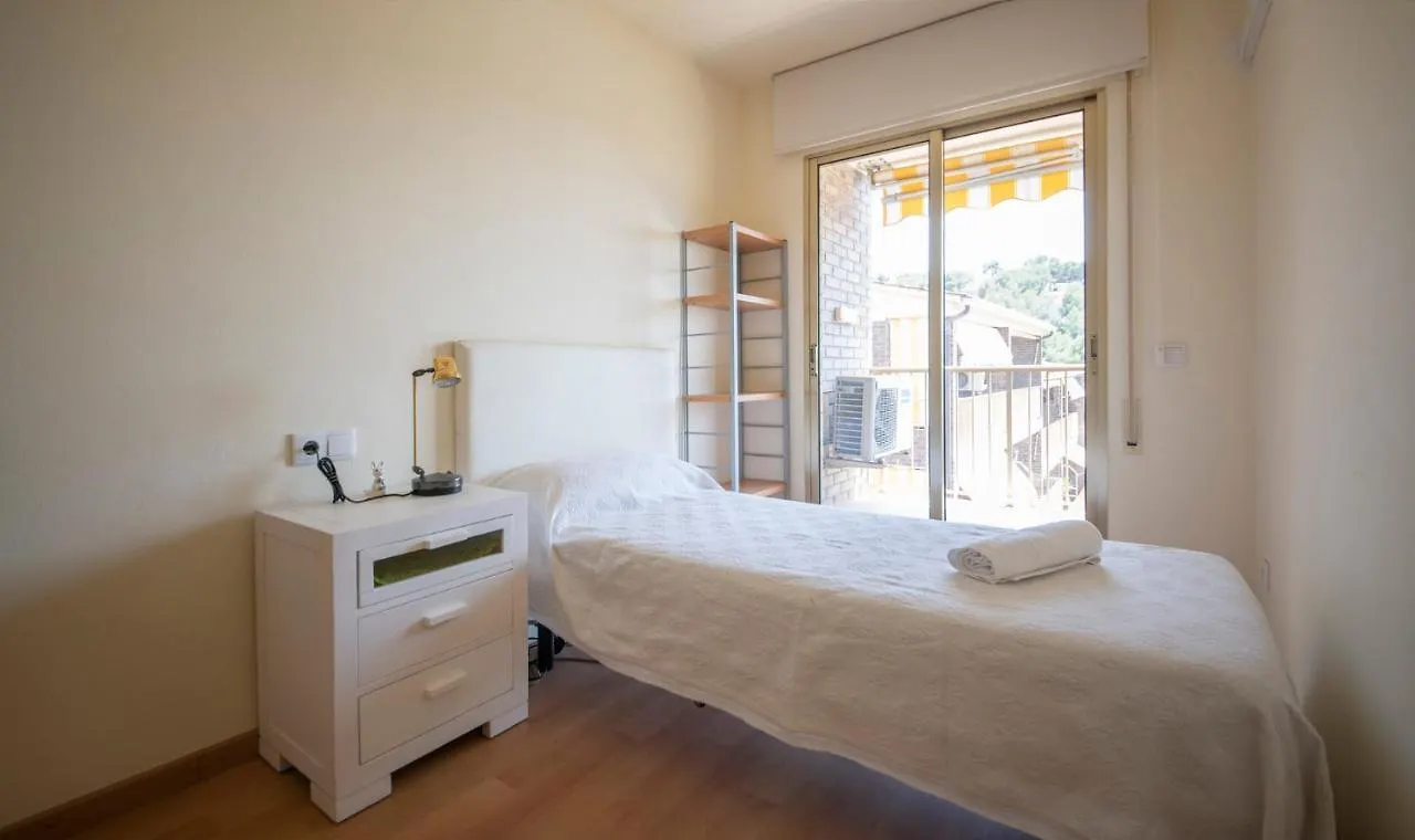 Holiday home Tarracohomes, Th156 Casa Roser Familiar Y Con Piscina Compartida Tarragona