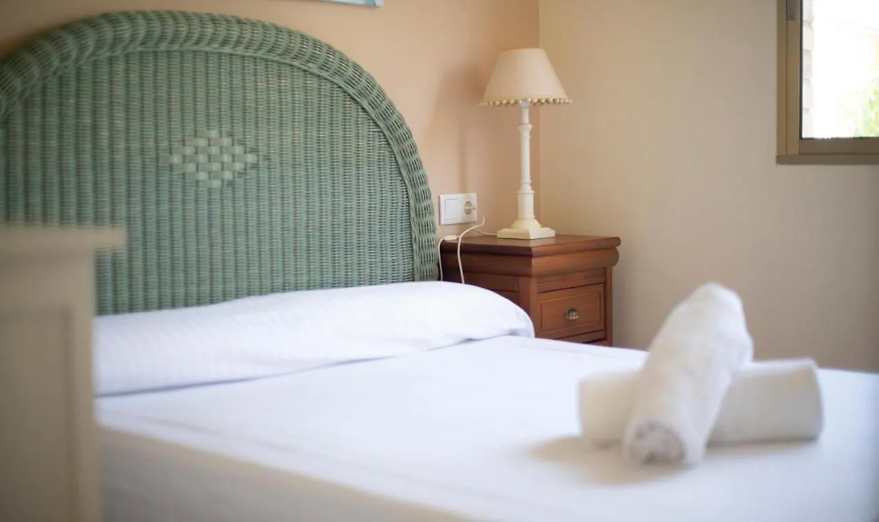 Holiday home Tarracohomes, Th156 Casa Roser Familiar Y Con Piscina Compartida Tarragona