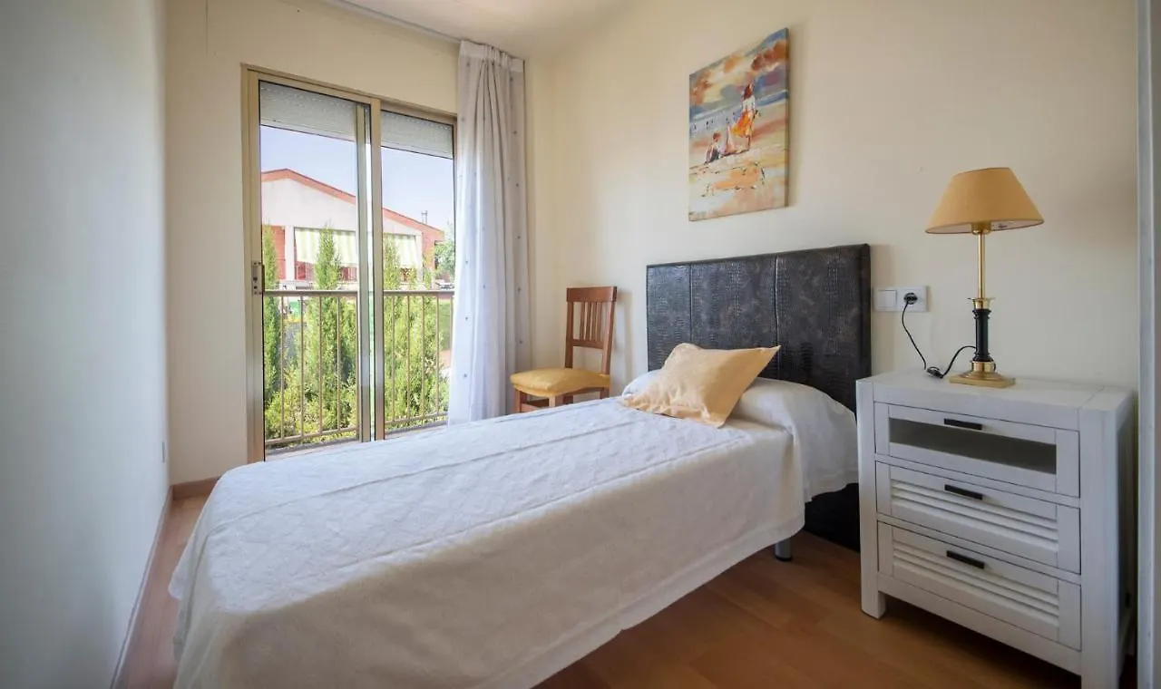 Tarracohomes, Th156 Casa Roser Familiar Y Con Piscina Compartida Tarragona Holiday home