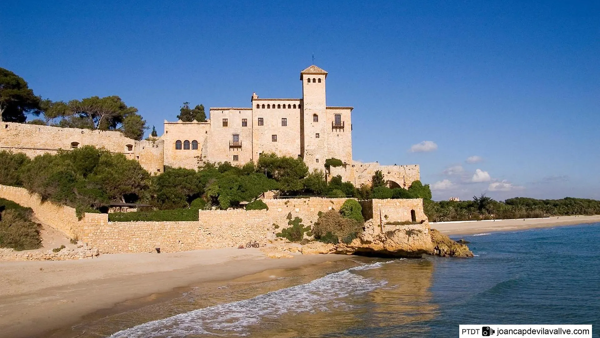 Tarracohomes, Th156 Casa Roser Familiar Y Con Piscina Compartida Tarragona Holiday home