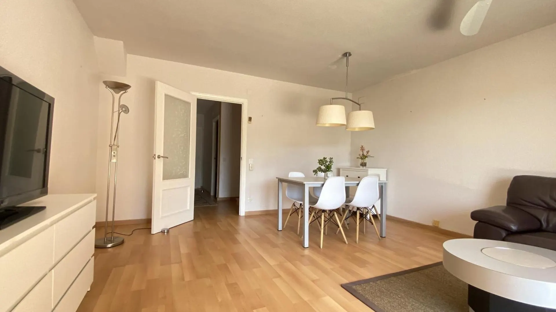 Tarracohomes, Th156 Casa Roser Familiar Y Con Piscina Compartida Tarragona