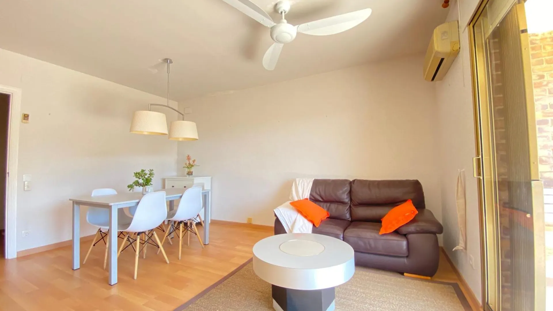 Tarracohomes, Th156 Casa Roser Familiar Y Con Piscina Compartida Tarragona