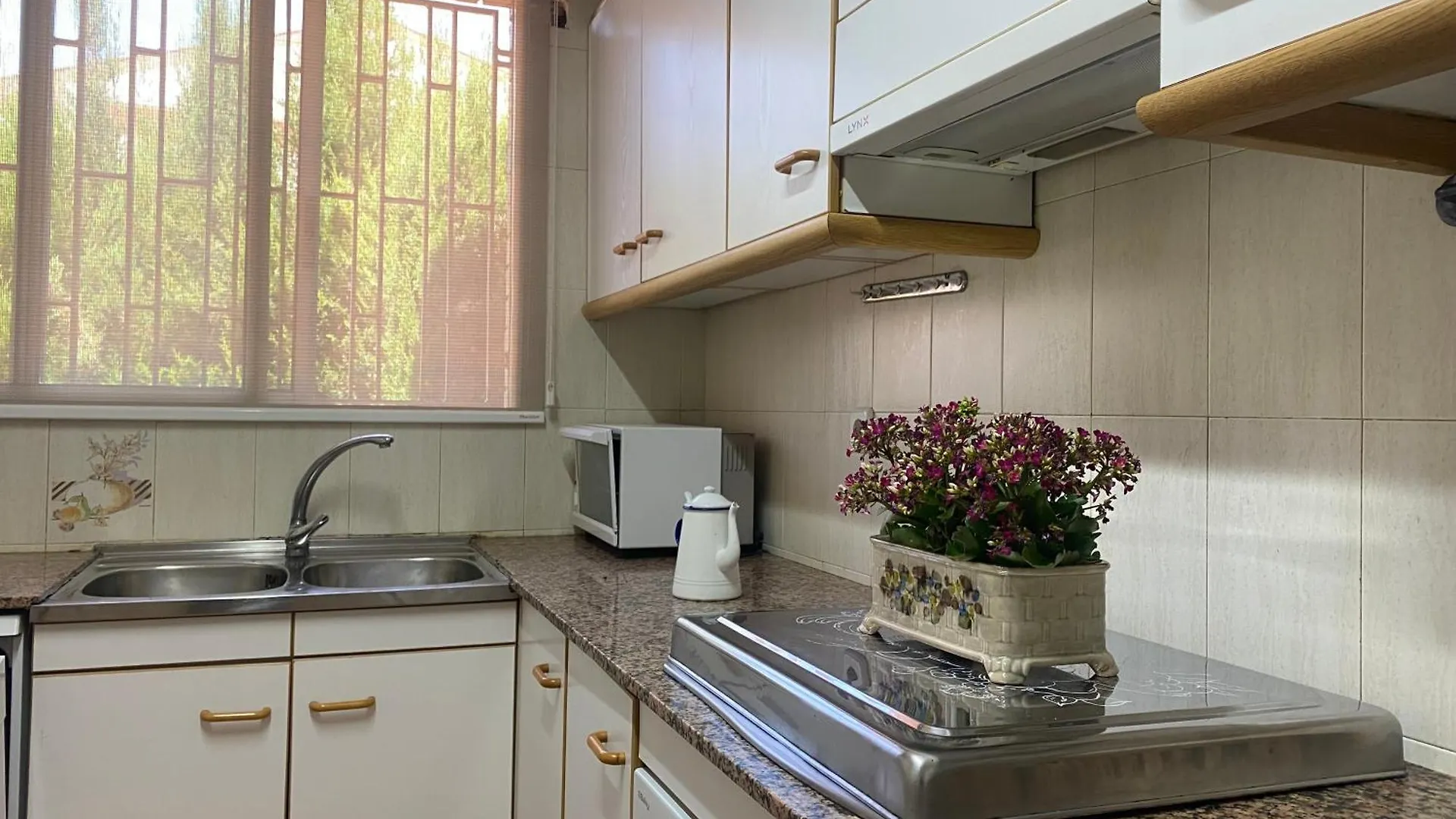 Holiday home Tarracohomes, Th156 Casa Roser Familiar Y Con Piscina Compartida Tarragona
